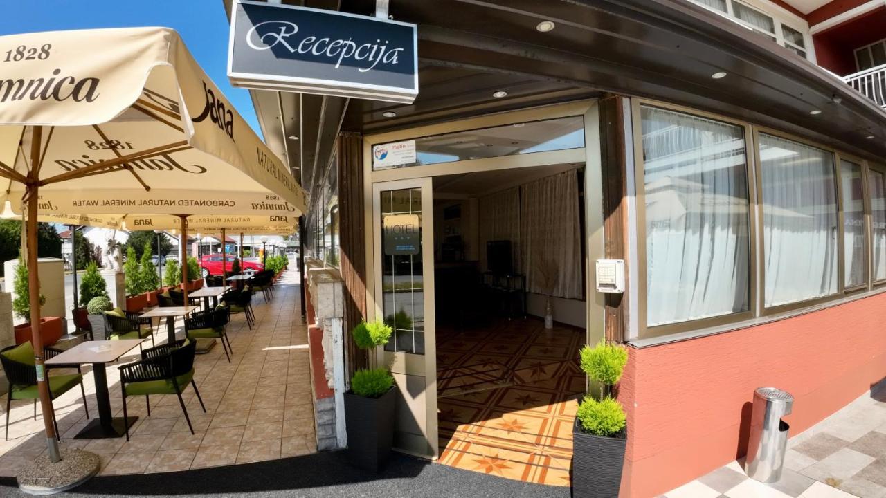 Hotel Martini Zagreb Hotel And Restaurant セスヴェテ エクステリア 写真