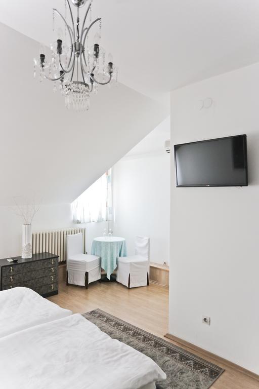 Hotel Martini Zagreb Hotel And Restaurant セスヴェテ 部屋 写真