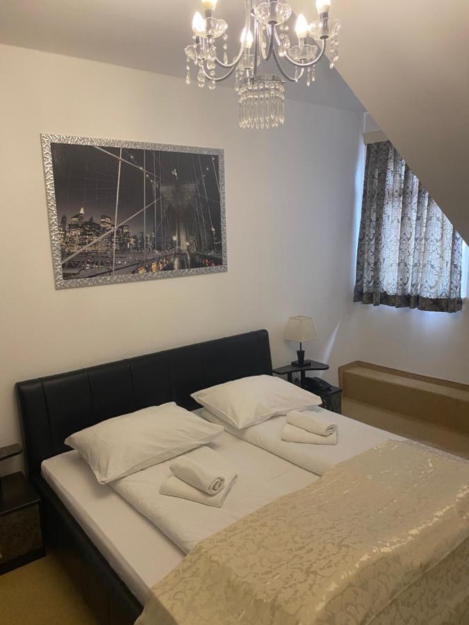 Hotel Martini Zagreb Hotel And Restaurant セスヴェテ エクステリア 写真